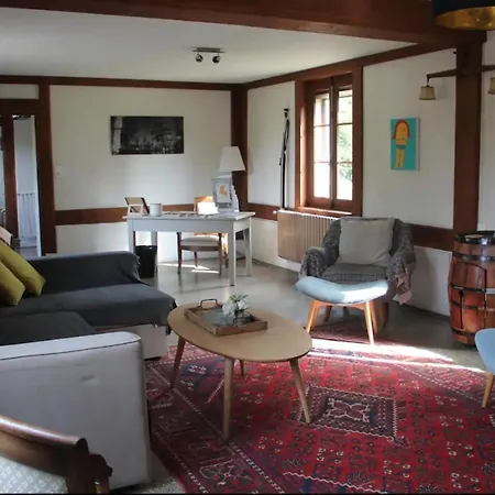 Vila Le Domaine Des Courts Champs