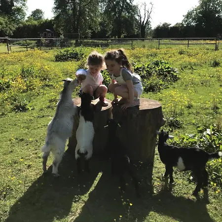 Le Domaine Des Courts Champs Vila