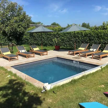 Le Domaine Des Courts Champs Vila