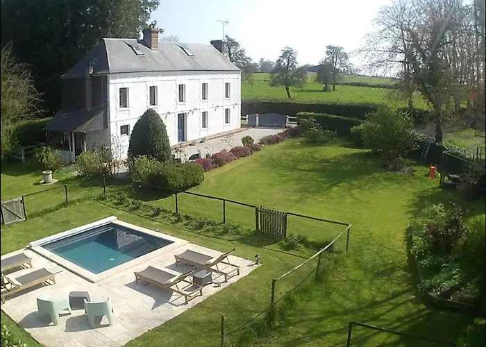 Le Domaine Des Courts Champs